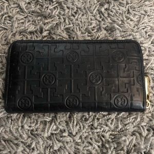 Tory Burch wallet